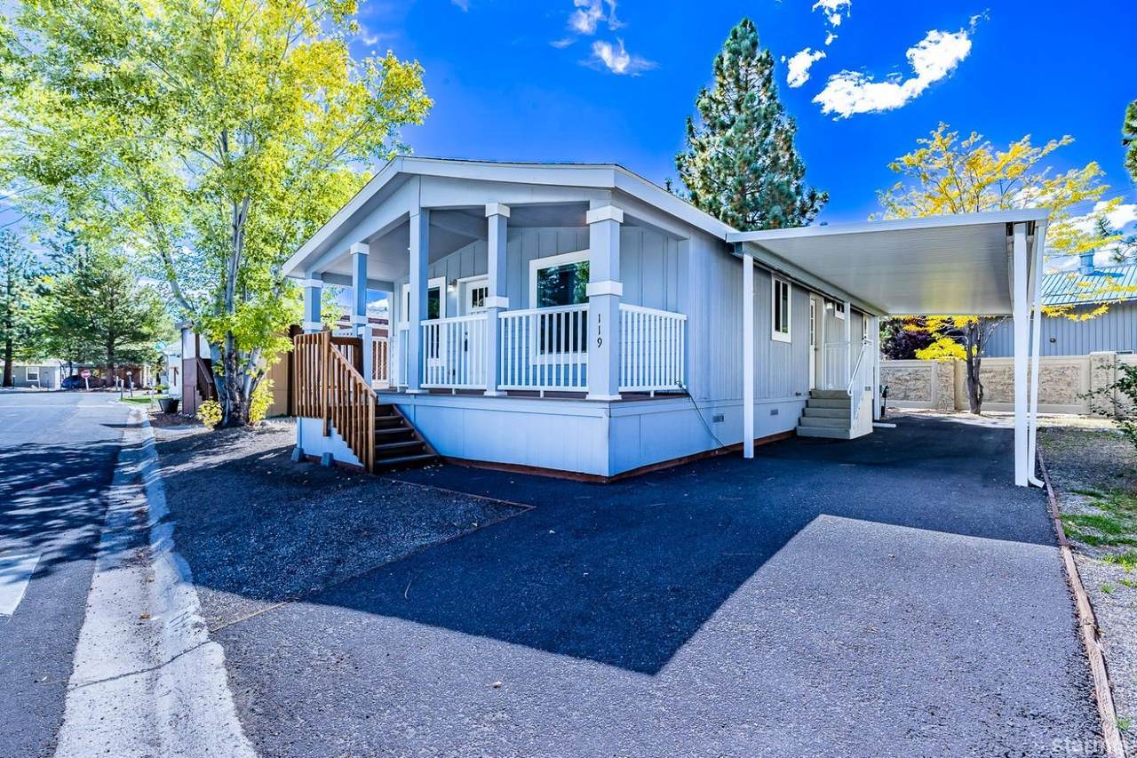 1080 Julie Lane - Photo 1