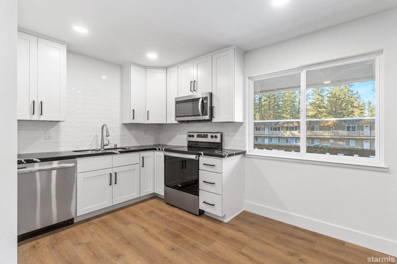 1223 Bonanza Avenue - Photo 1