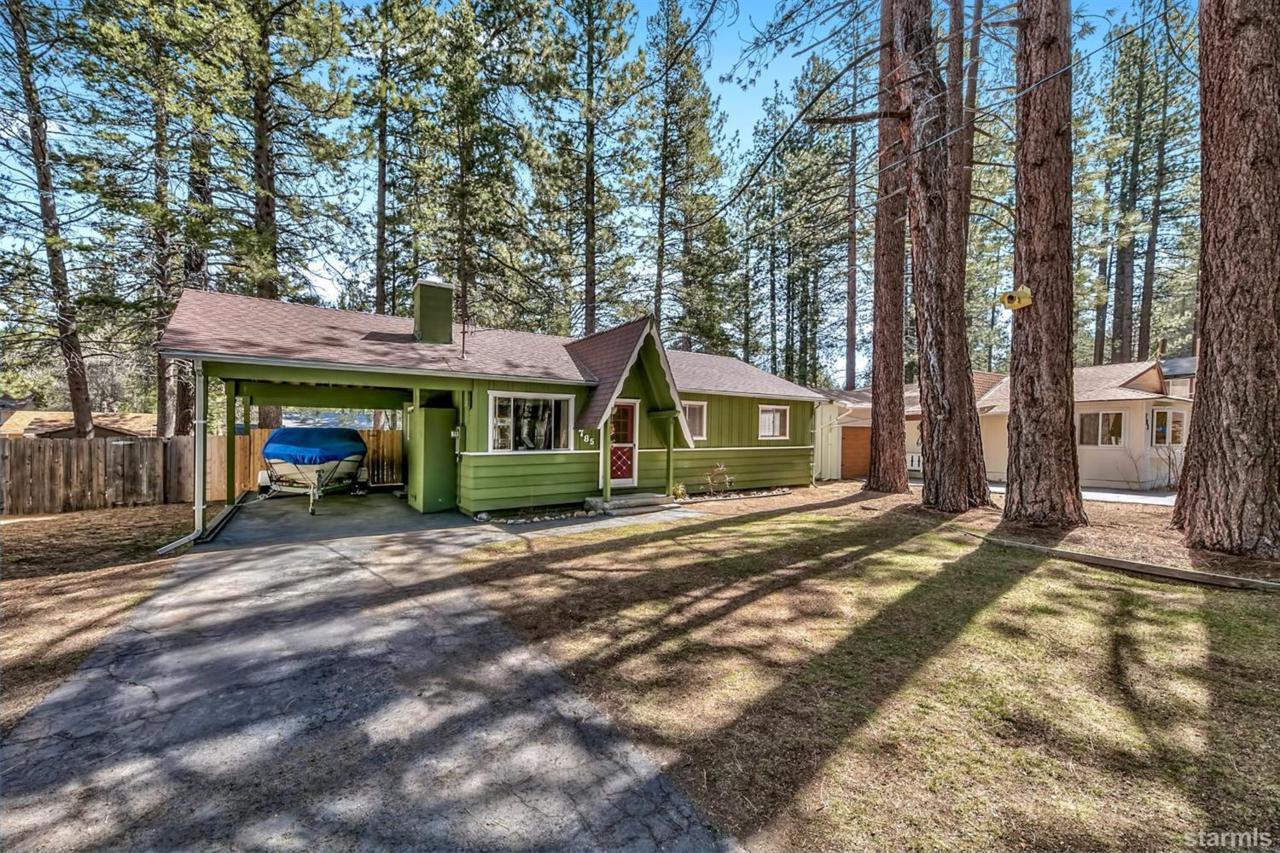785 Patricia Lane - Photo 1