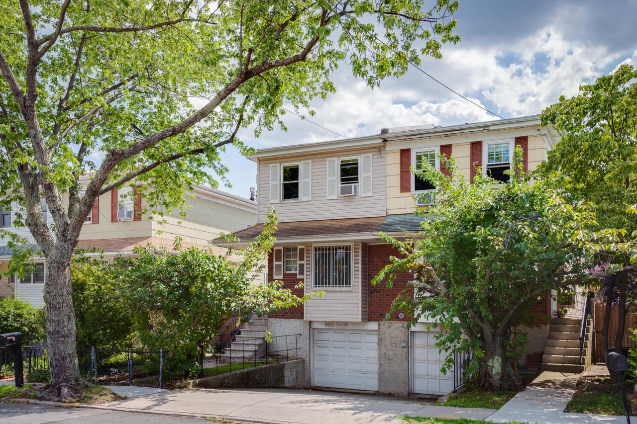 950 Clove Road - Photo 1