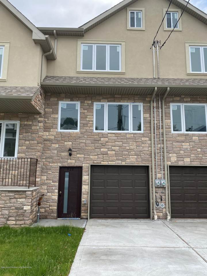 930 Richmond Road - Photo 1