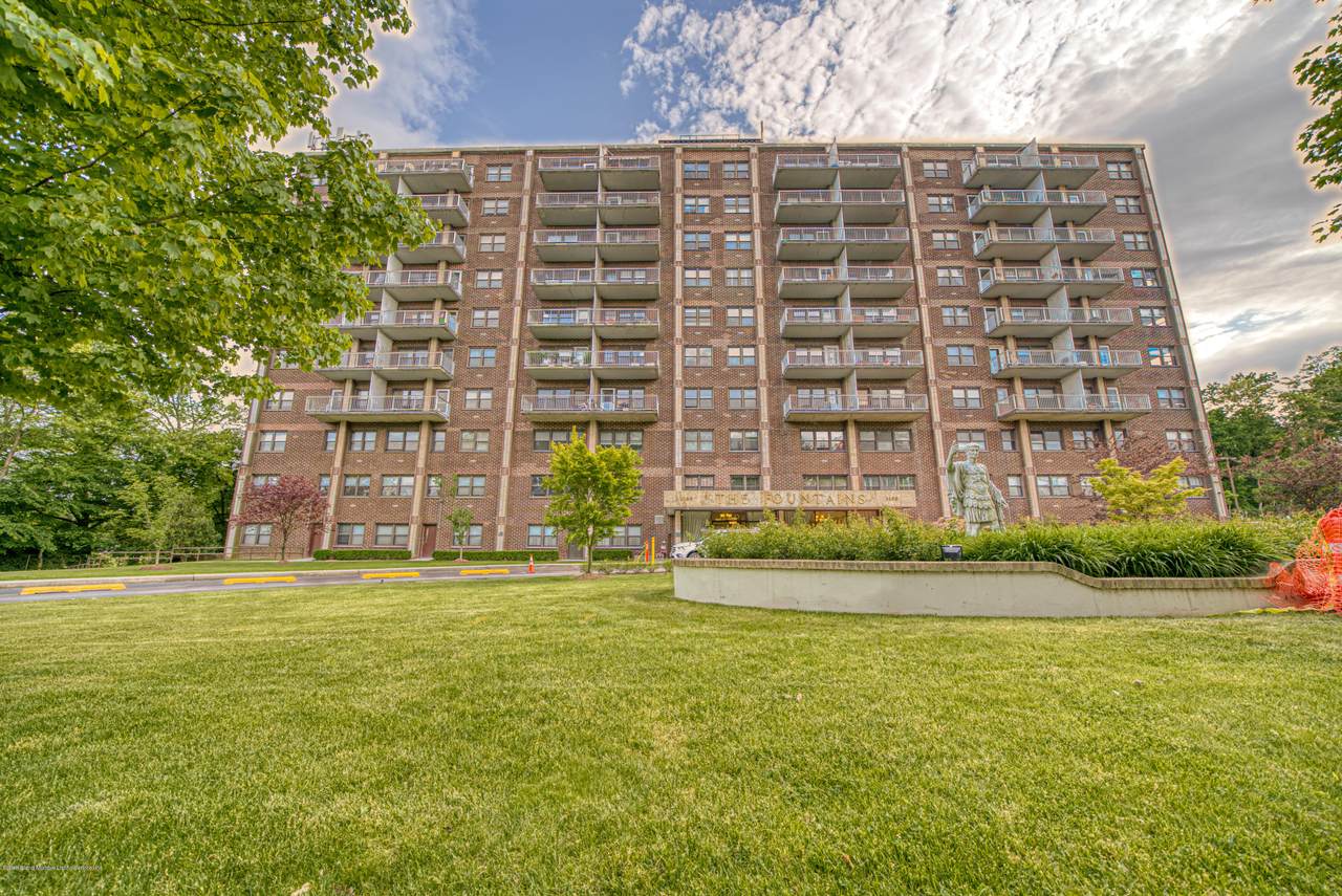 1100 Clove Road - Photo 1