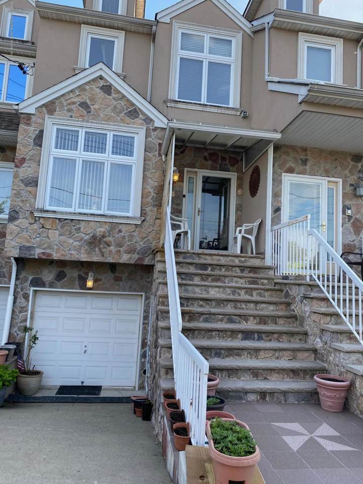 16 Colon Avenue - Photo 1