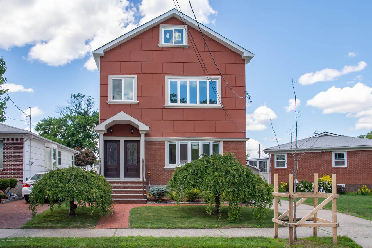 8 Neal Dow Avenue - Photo 1