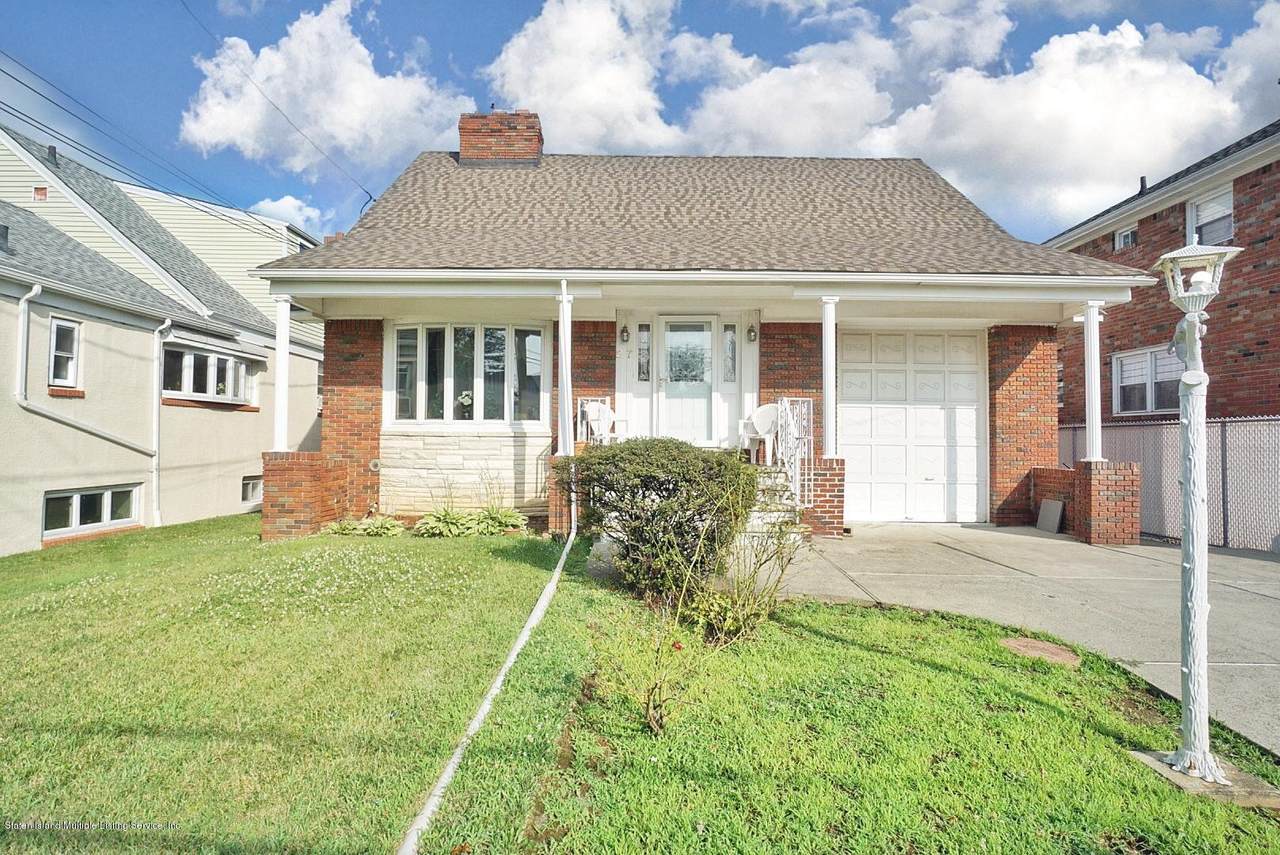 27 Titus Avenue - Photo 1