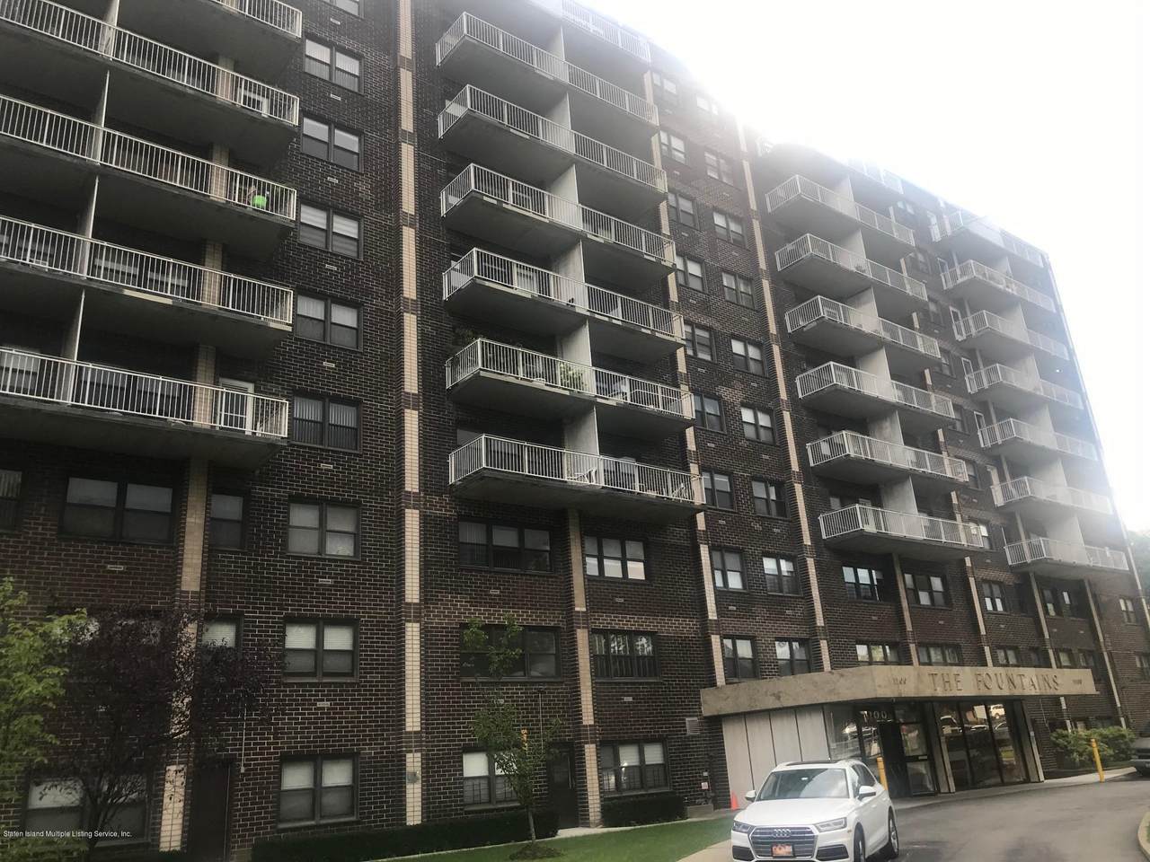 1100 Clove Road - Photo 1
