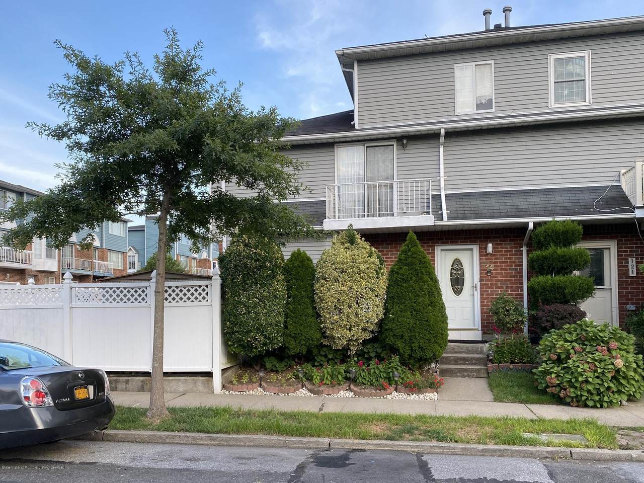 14 Edward Court - Photo 1