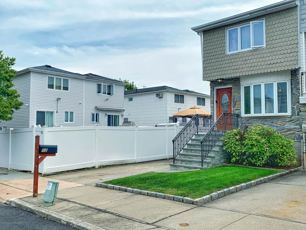 12 Ibsen Avenue - Photo 1