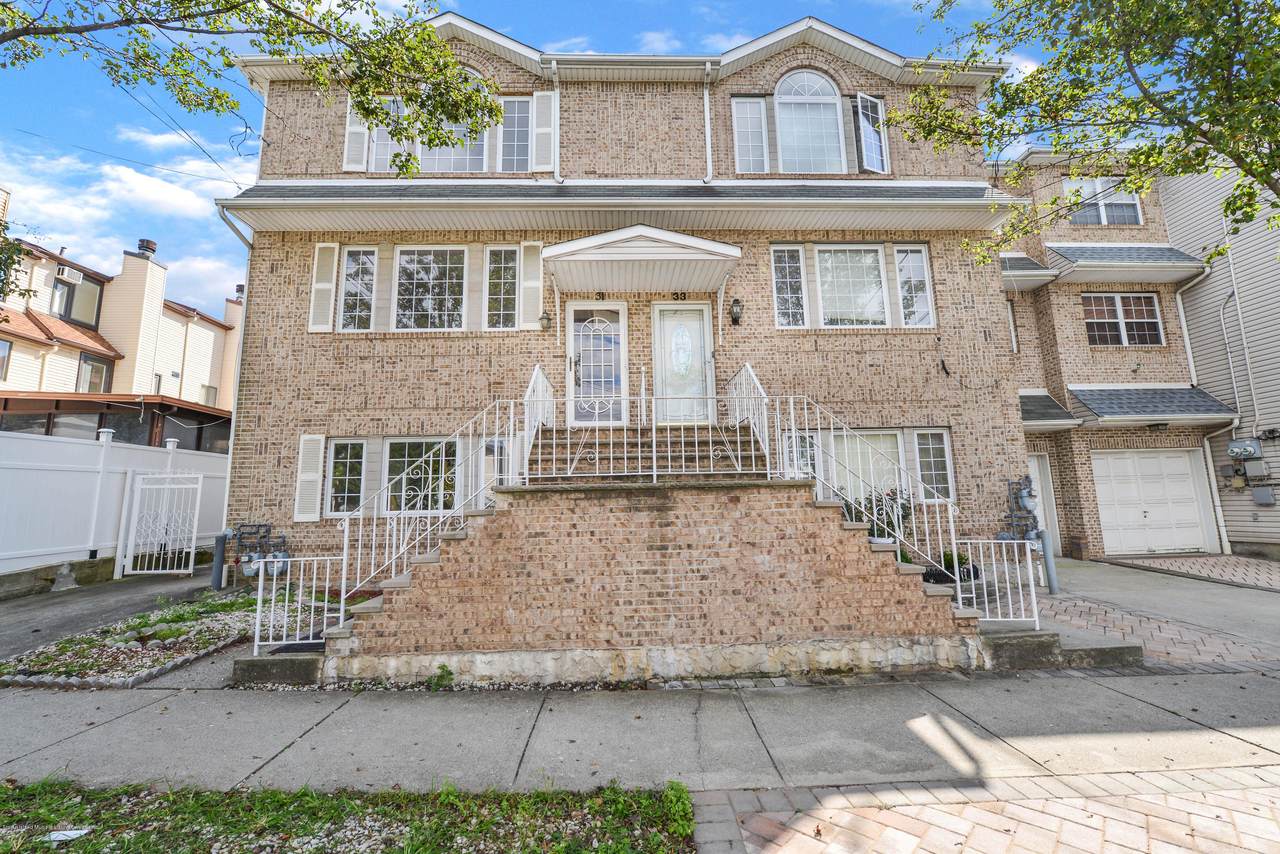 31 Essex Drive - Photo 1