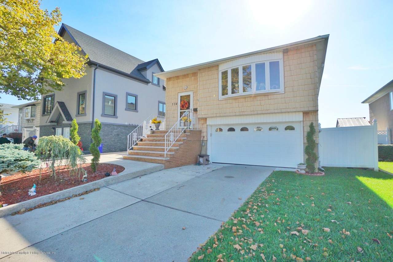 734 Sheldon - Photo 1