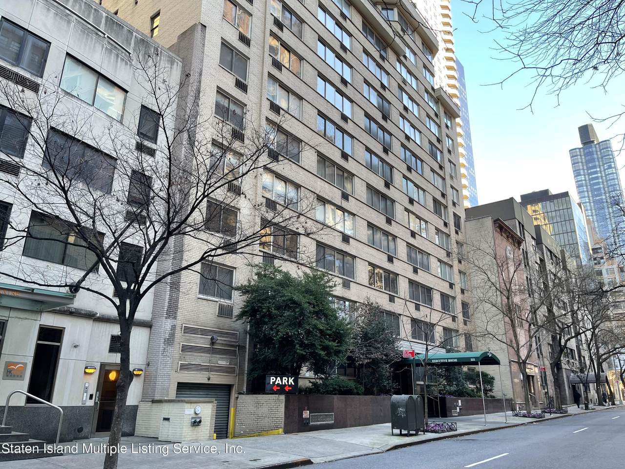 225 46th Street - Photo 1