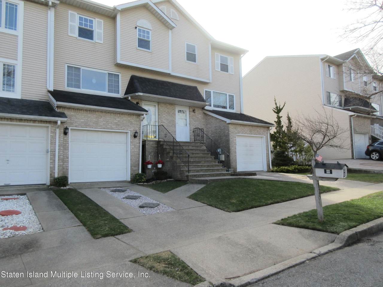 125 Rosedale Avenue - Photo 1