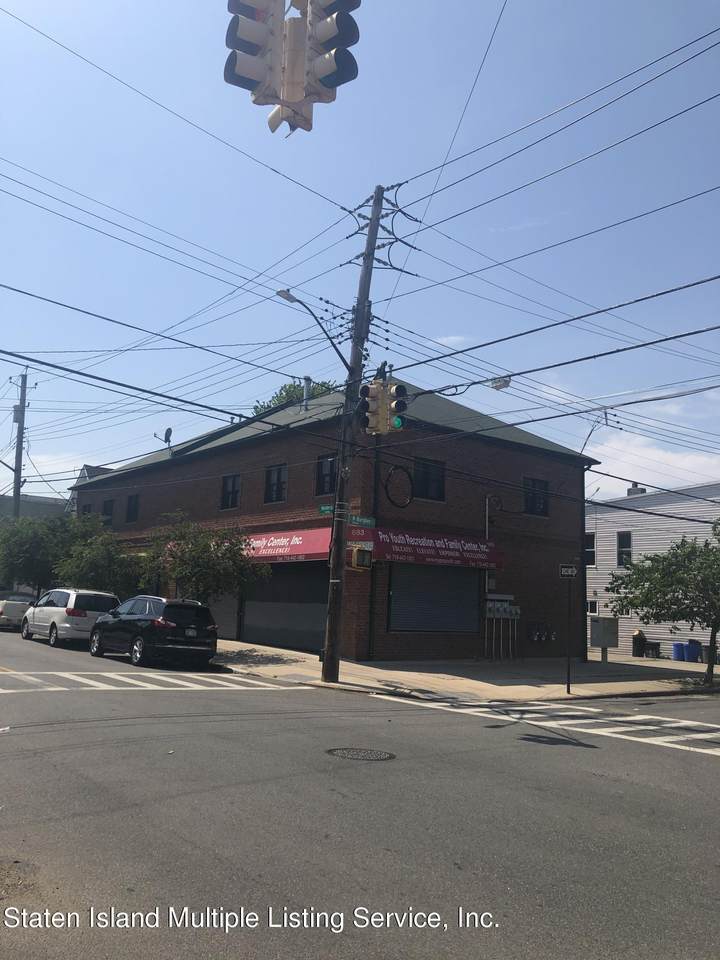 683 Henderson Avenue - Photo 1