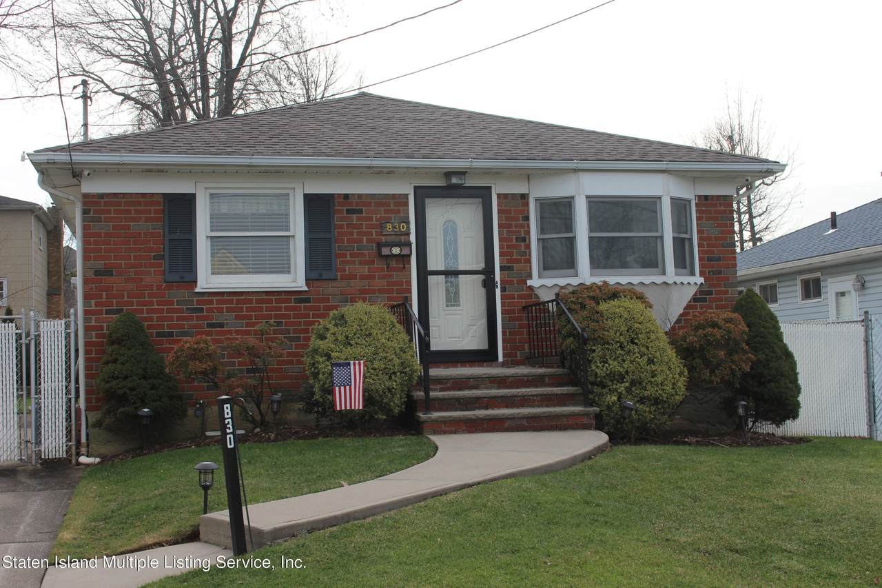 830 Lamont Avenue - Photo 1