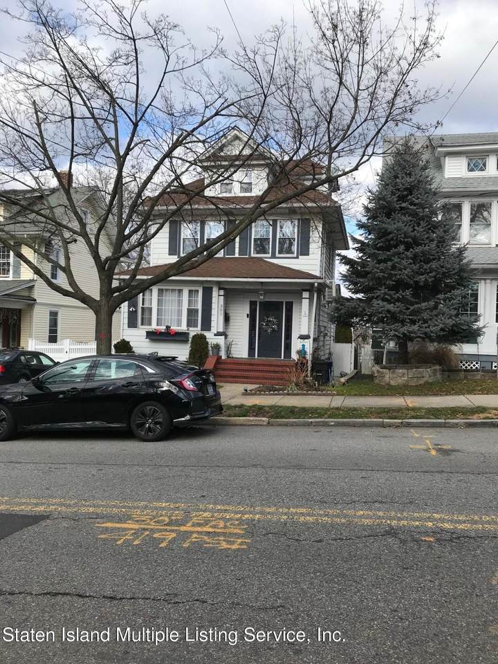 301 College Avenue - Photo 1