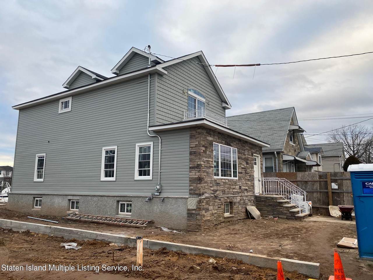 276 Van Name Avenue - Photo 1