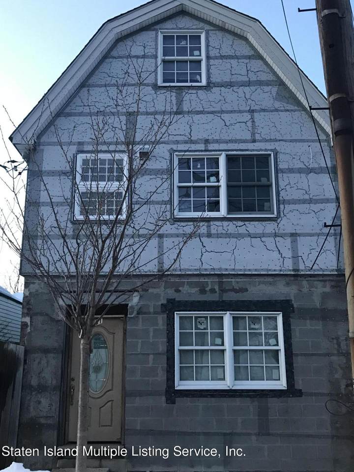 81 Hylan Boulevard - Photo 1