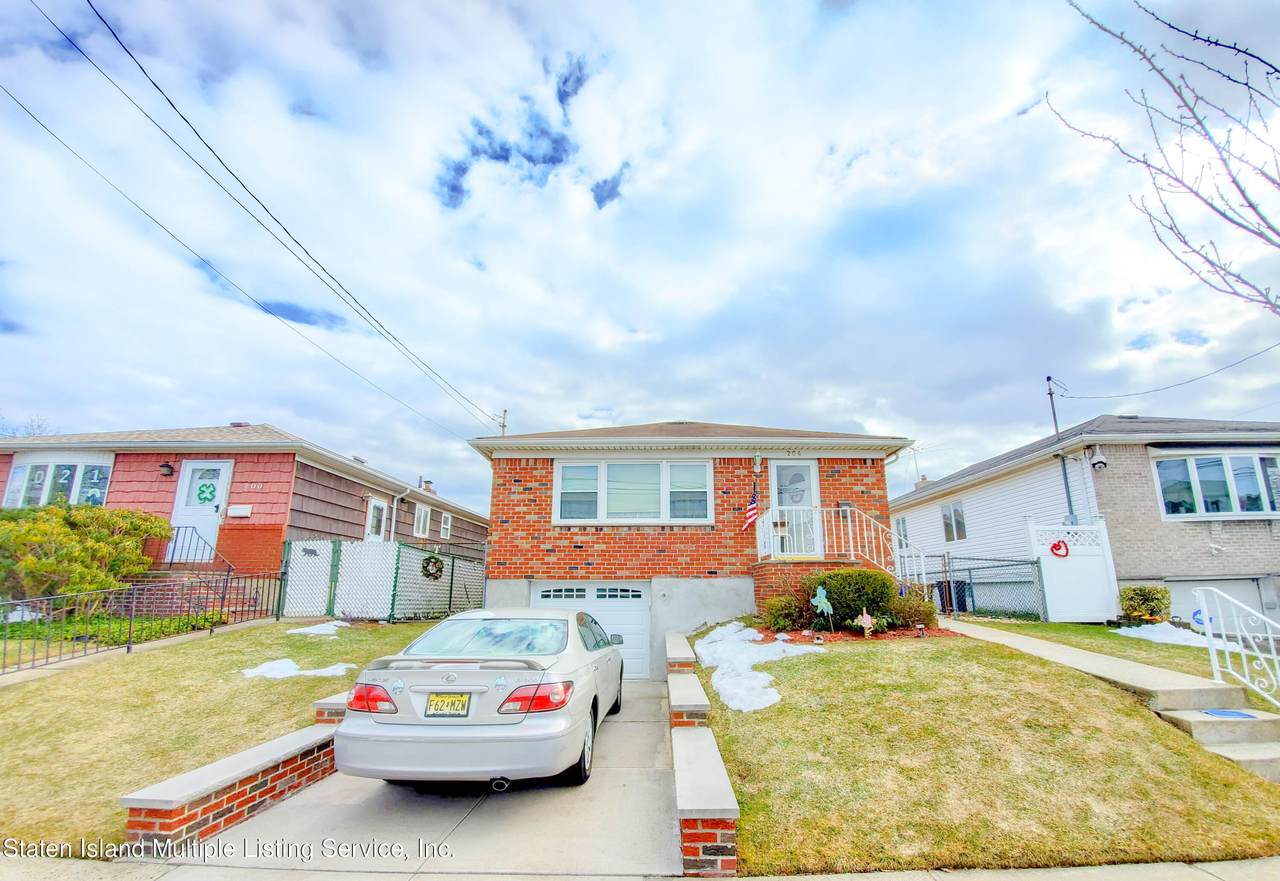 204 Amber Street - Photo 1