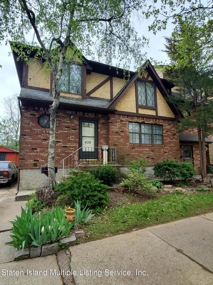 420 Railroad Avenue - Photo 1