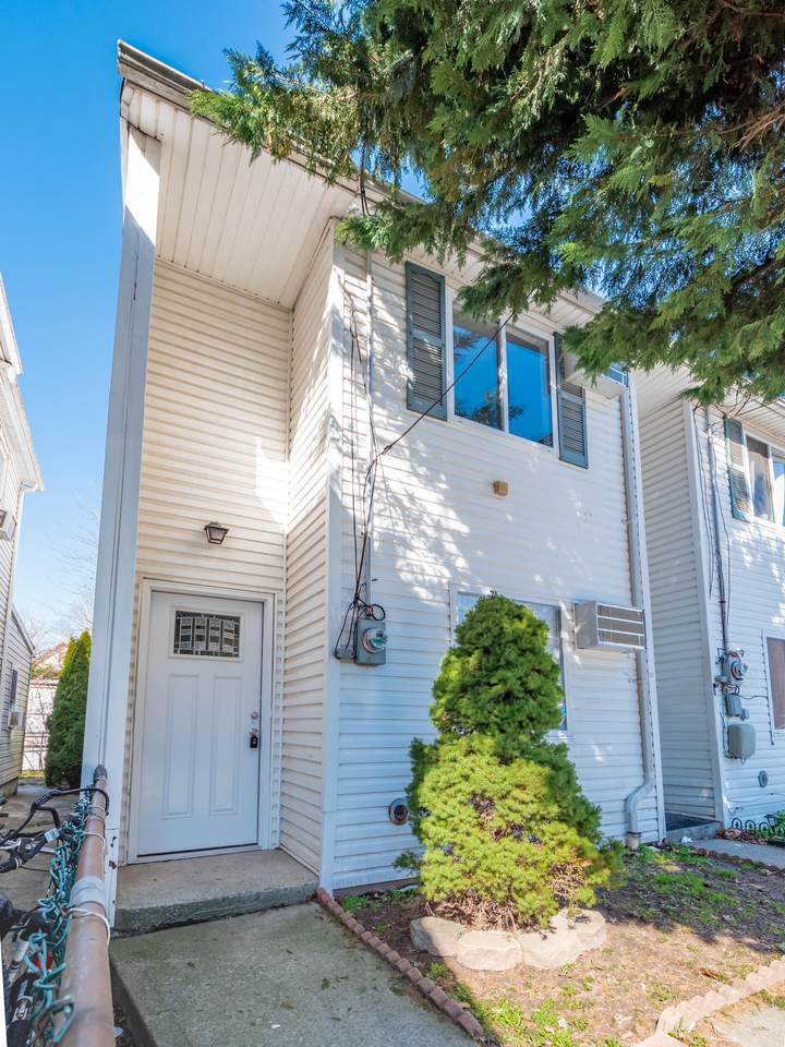 148 Burgher Avenue - Photo 1