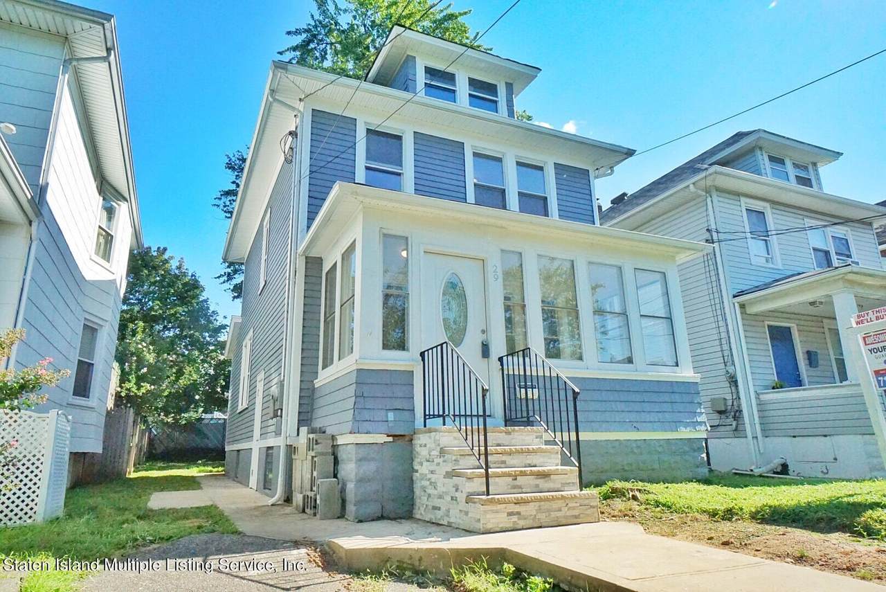 29 Rainbow Avenue - Photo 1