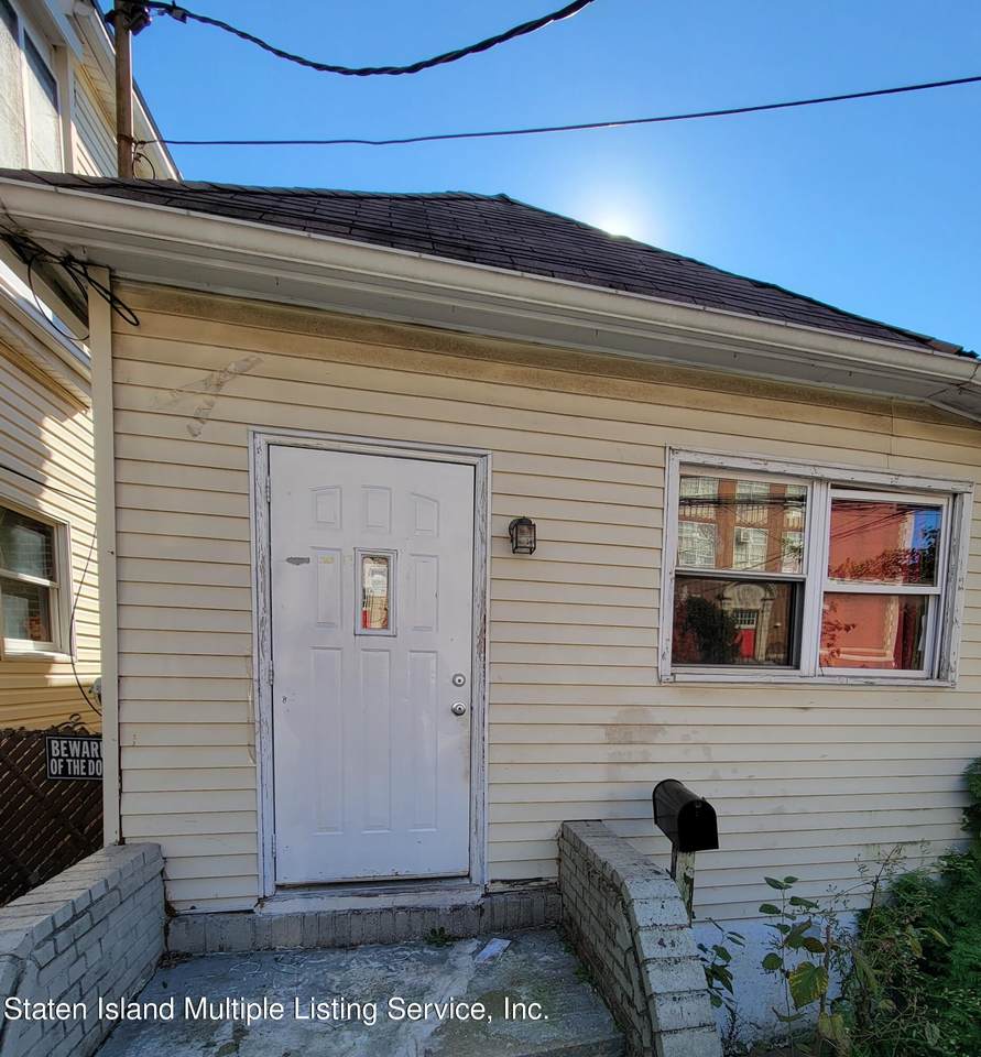 38 Reid Avenue - Photo 1