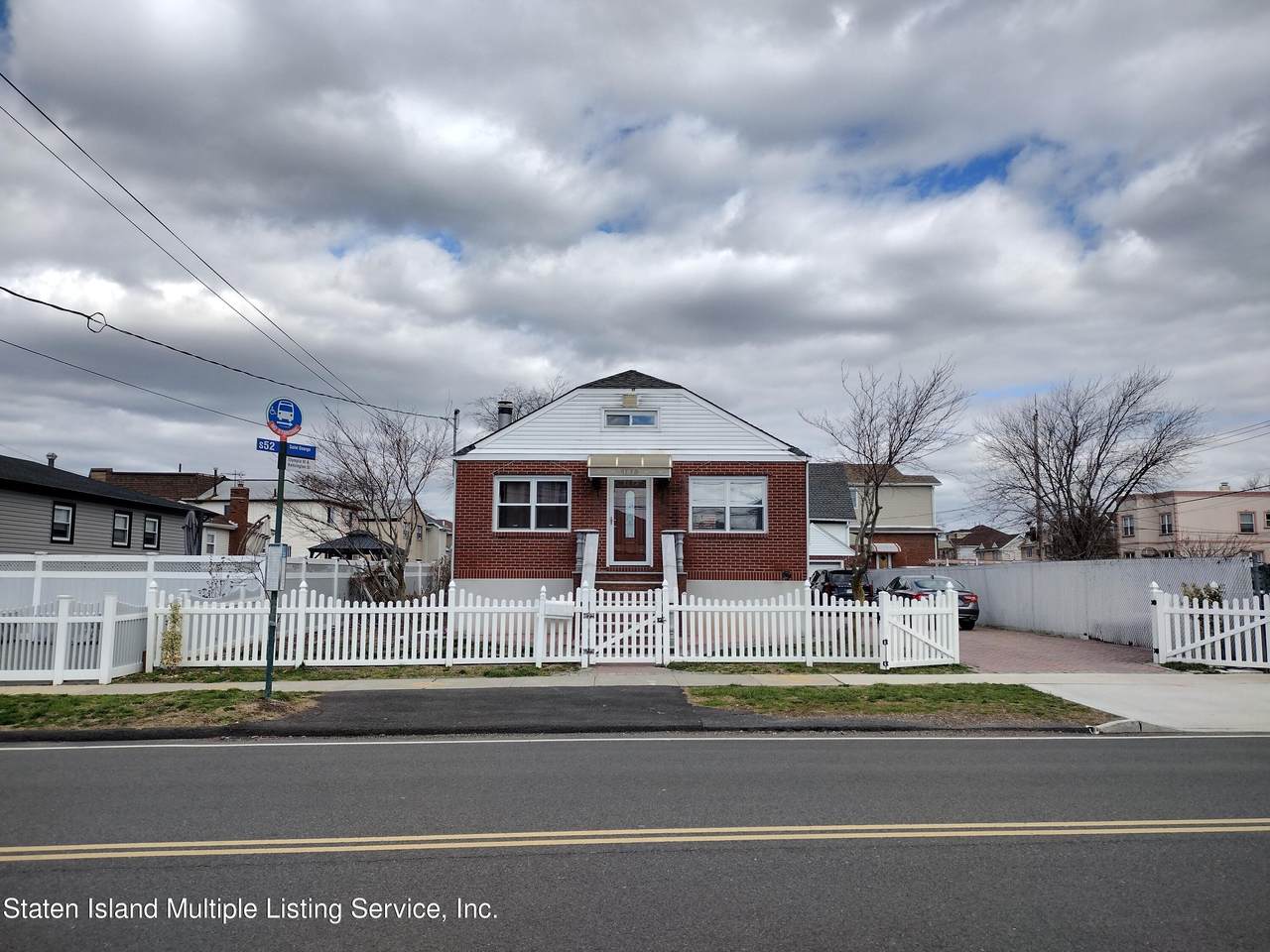 187 Olympia Boulevard - Photo 1