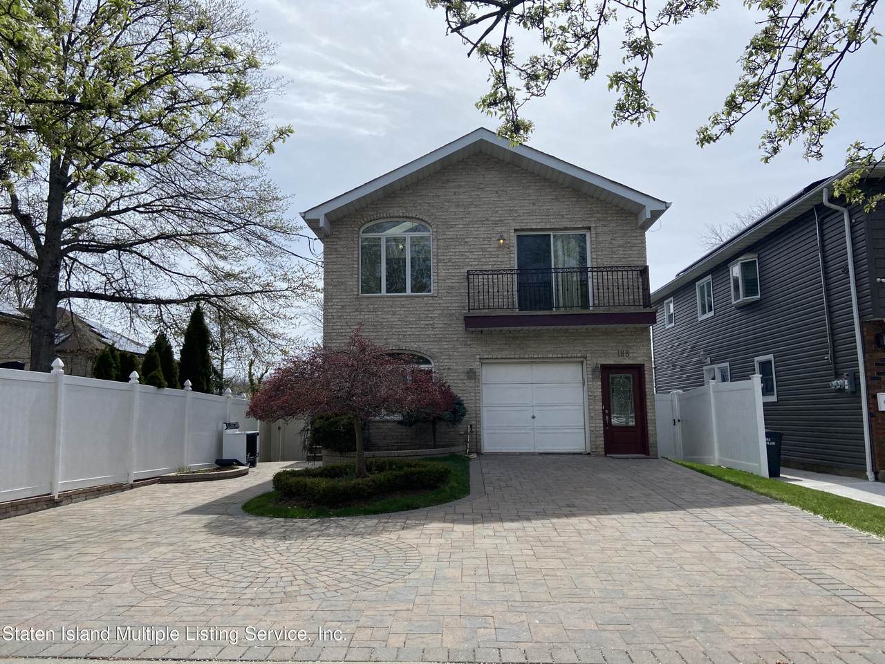 188 Sinclair Avenue - Photo 1