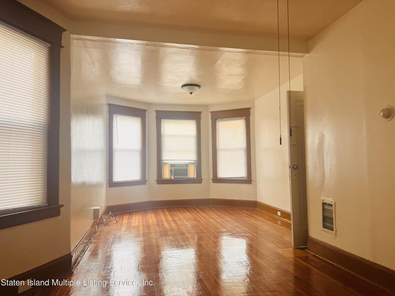 272 Pelton Avenue - Photo 1