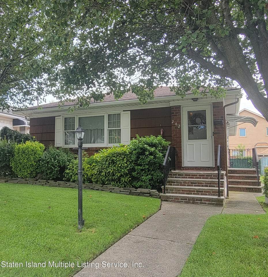242 Byrne Avenue - Photo 1