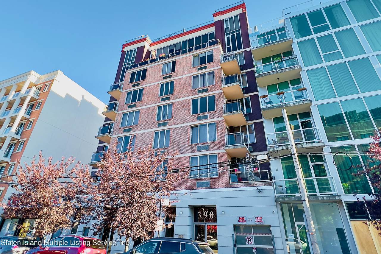 390 Kings Higway - Photo 1