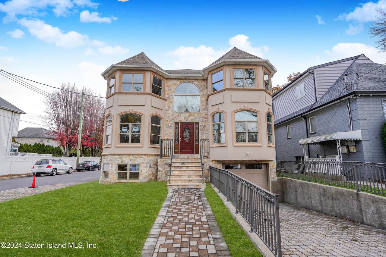 101 Bedell Avenue - Photo 1