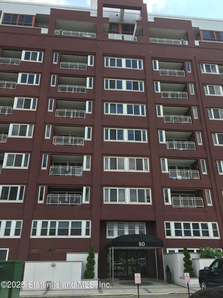 80 Bay Street Landing - Photo 1