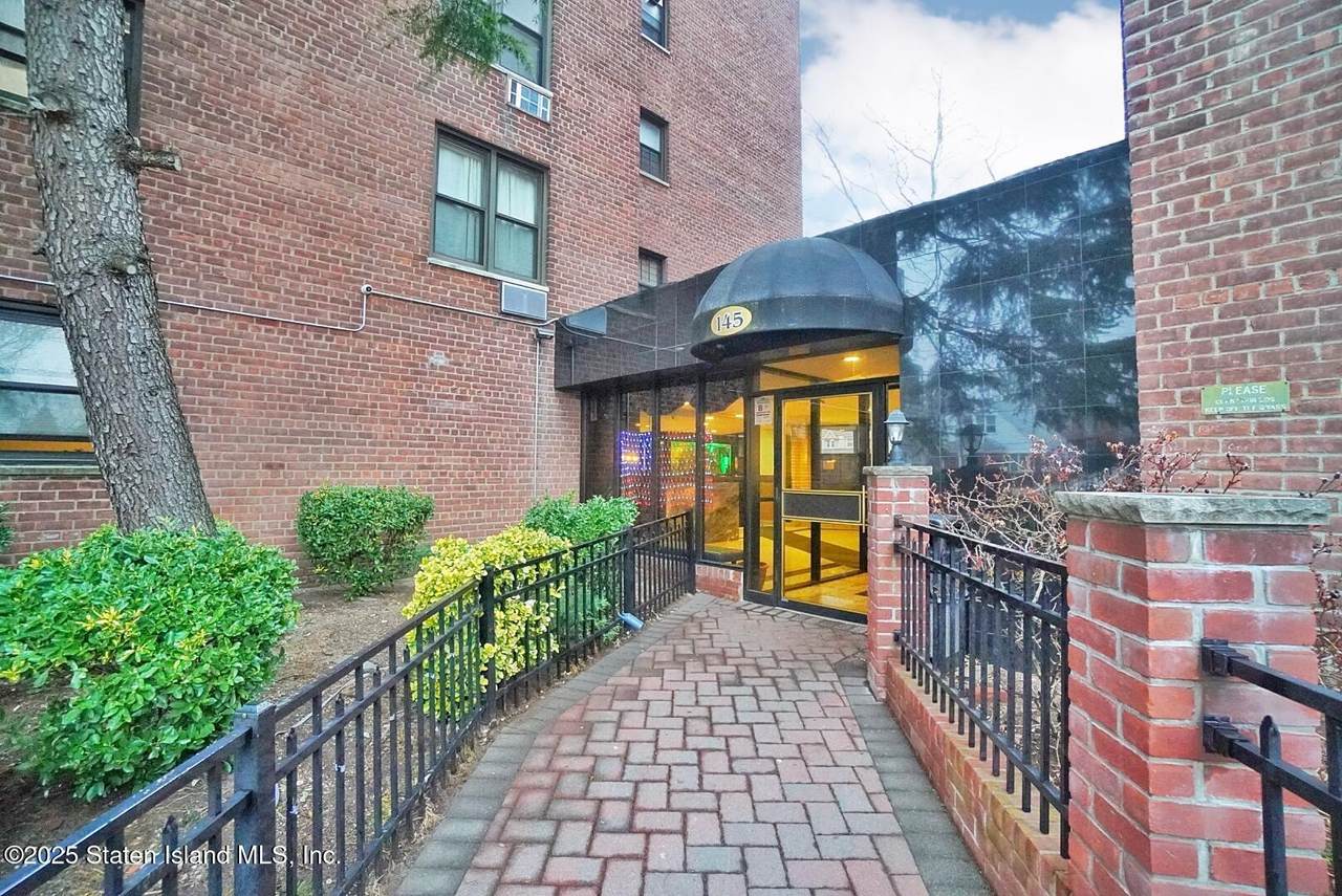 145 Lincoln Avenue - Photo 1