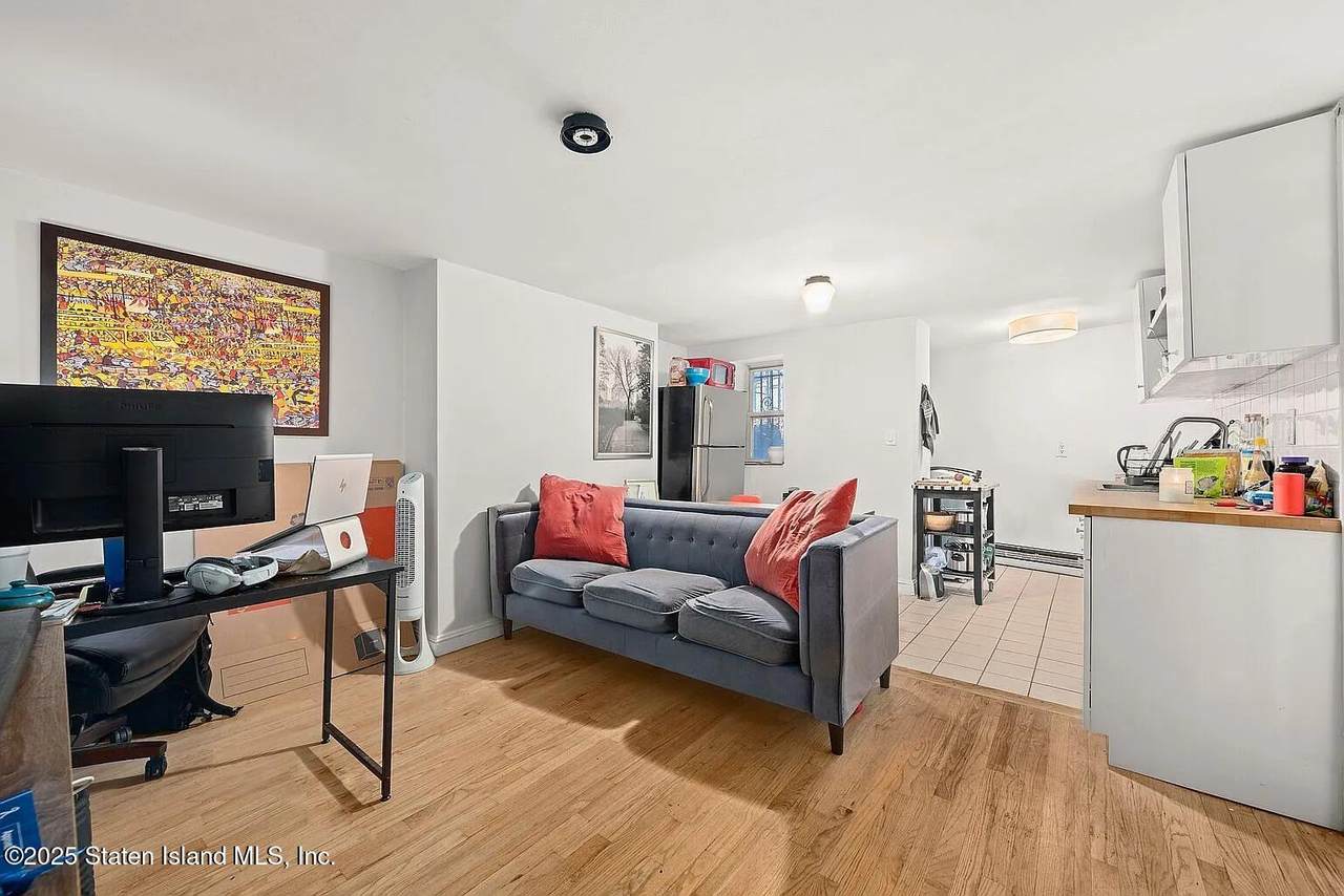 42 Clermont Avenue - Photo 1