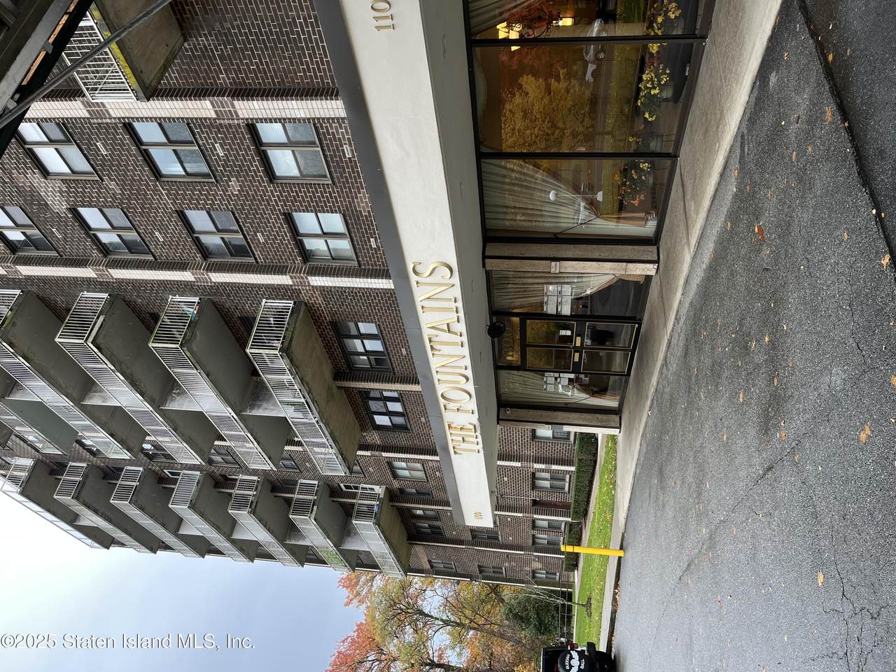 1100 Clove Road - Photo 1