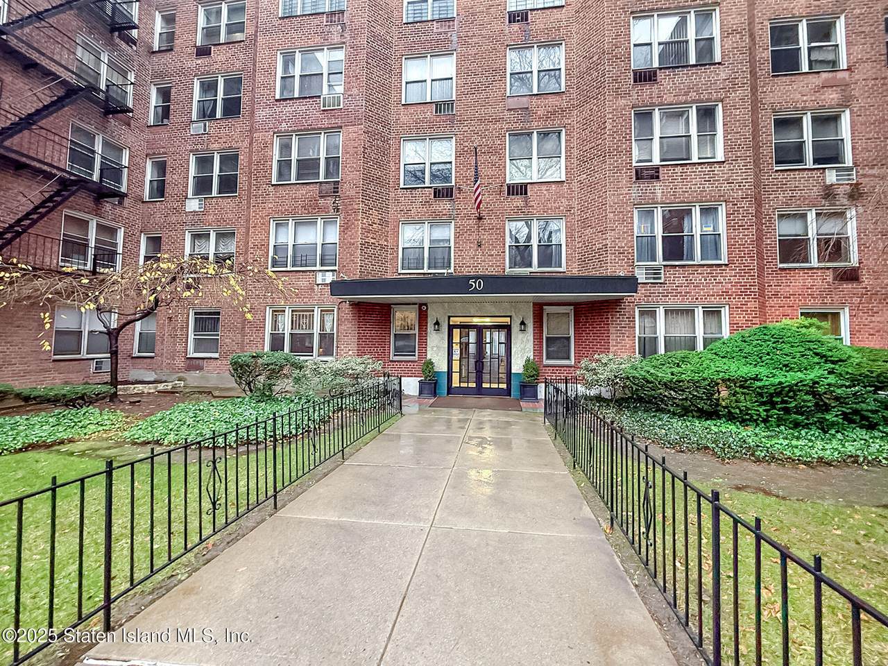 50 Fort Place - Photo 1