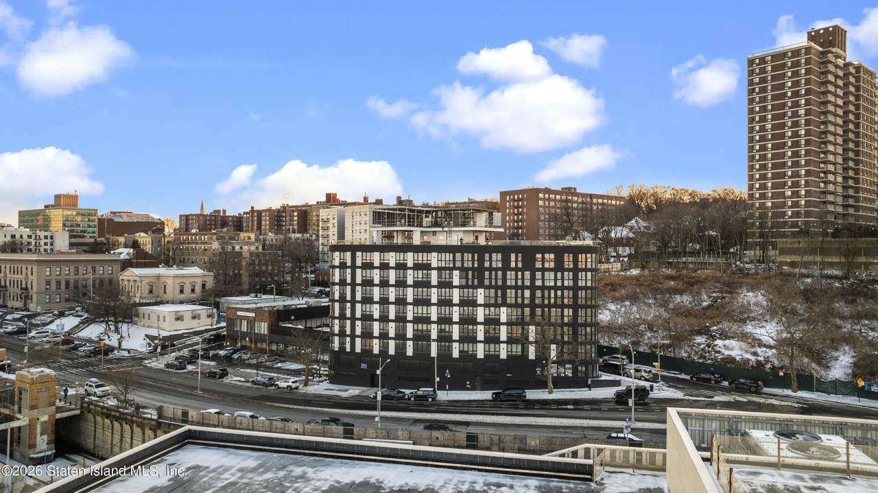 5 Stuyvesant Place - Photo 1