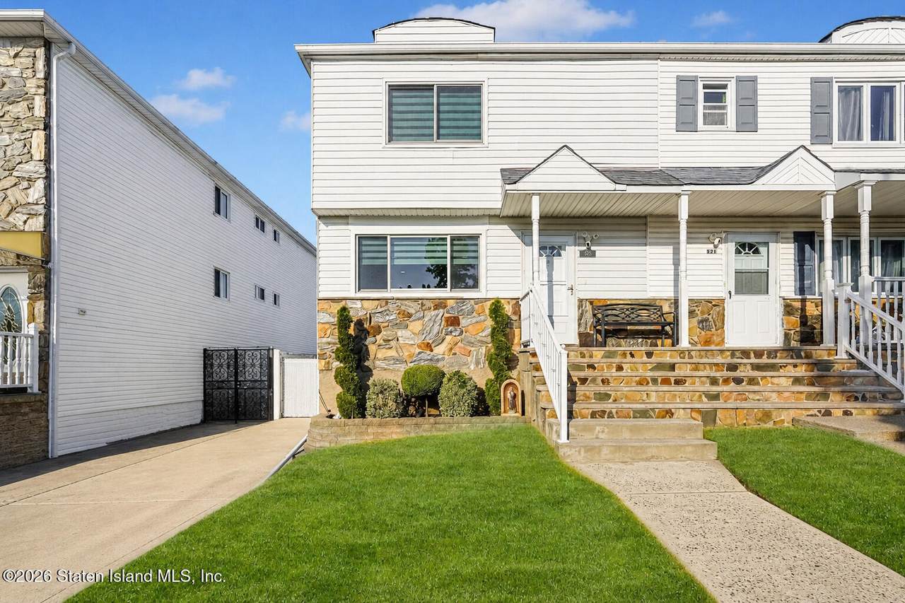 525 Eltingville Boulevard - Photo 1