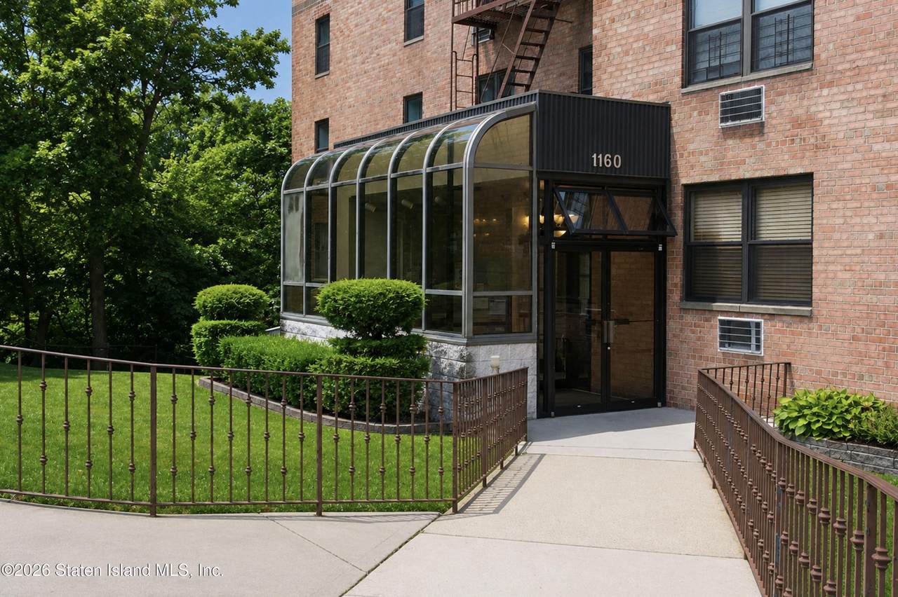 1160 Richmond Road - Photo 1