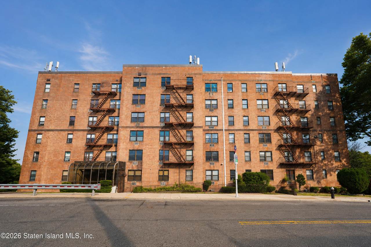 1160 Richmond Road - Photo 1