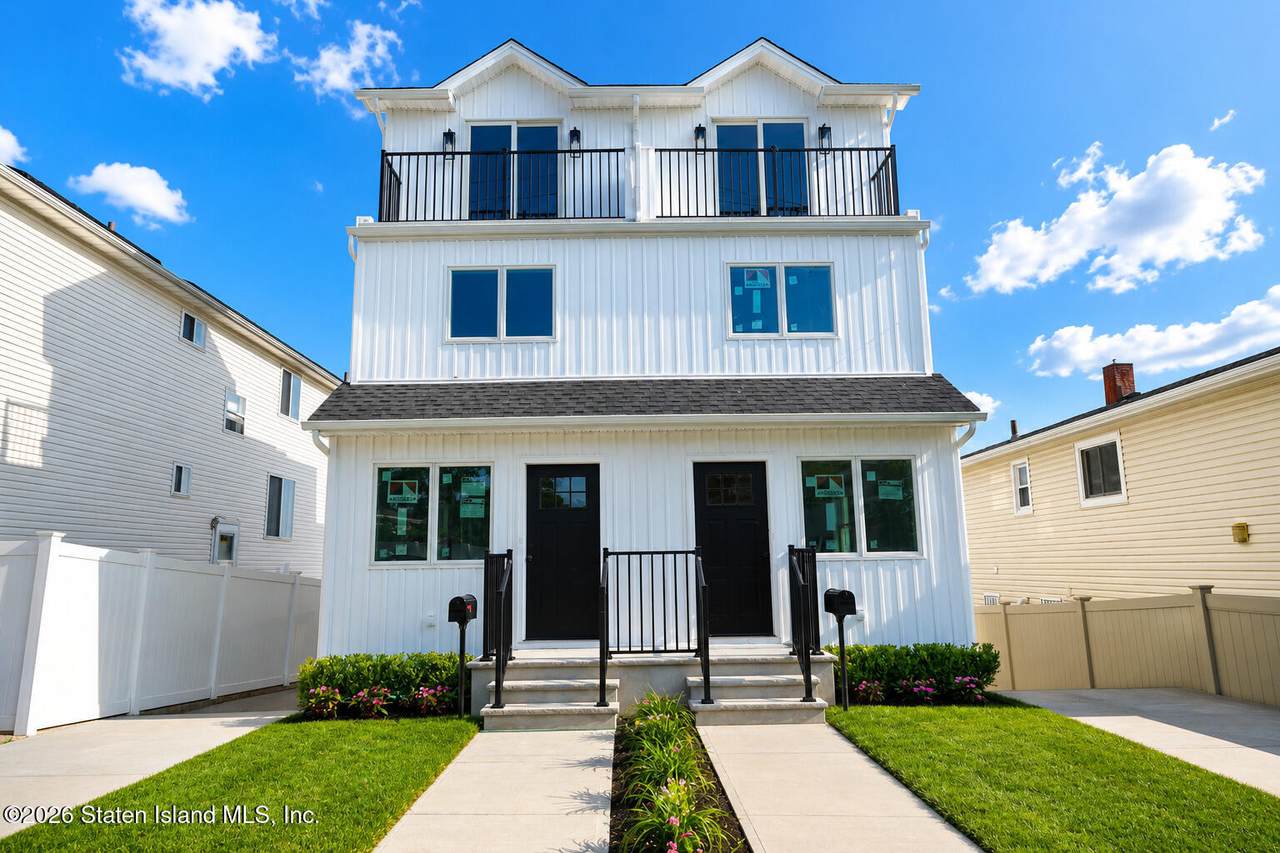 212 Holden Boulevard - Photo 1