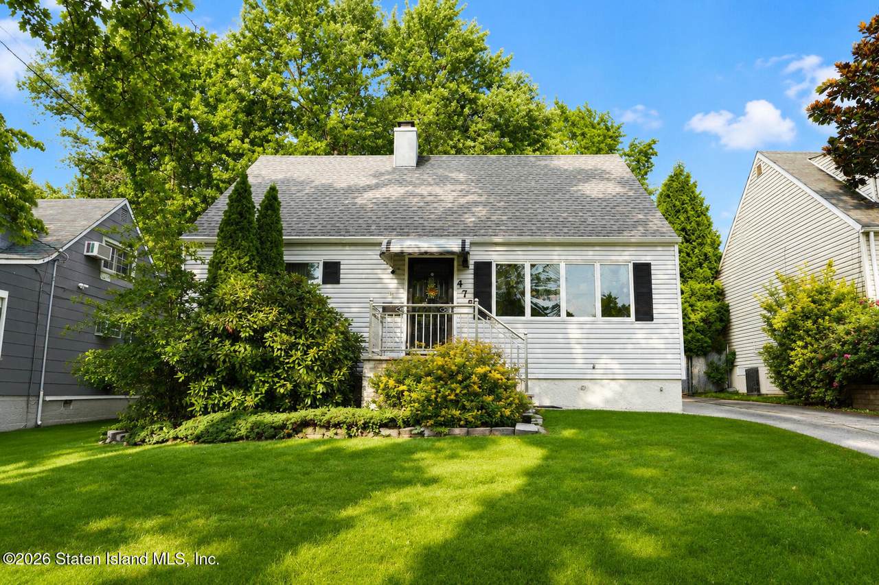 475 Gansevoort Boulevard - Photo 1
