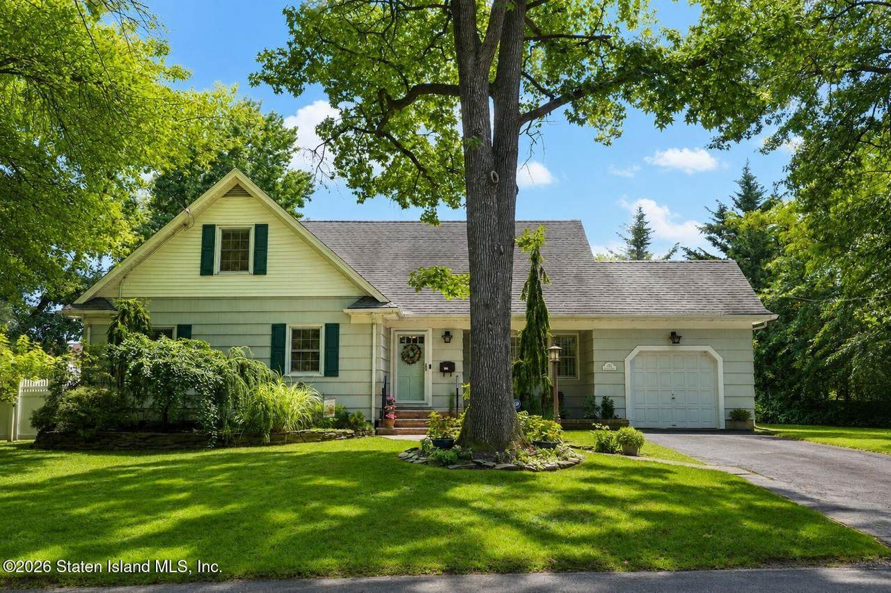 224 Dewey Avenue - Photo 1