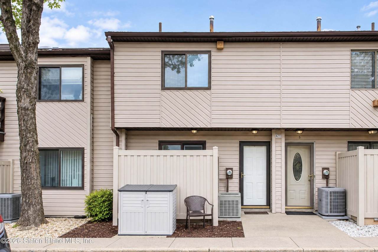 4211 Amboy Road - Photo 1