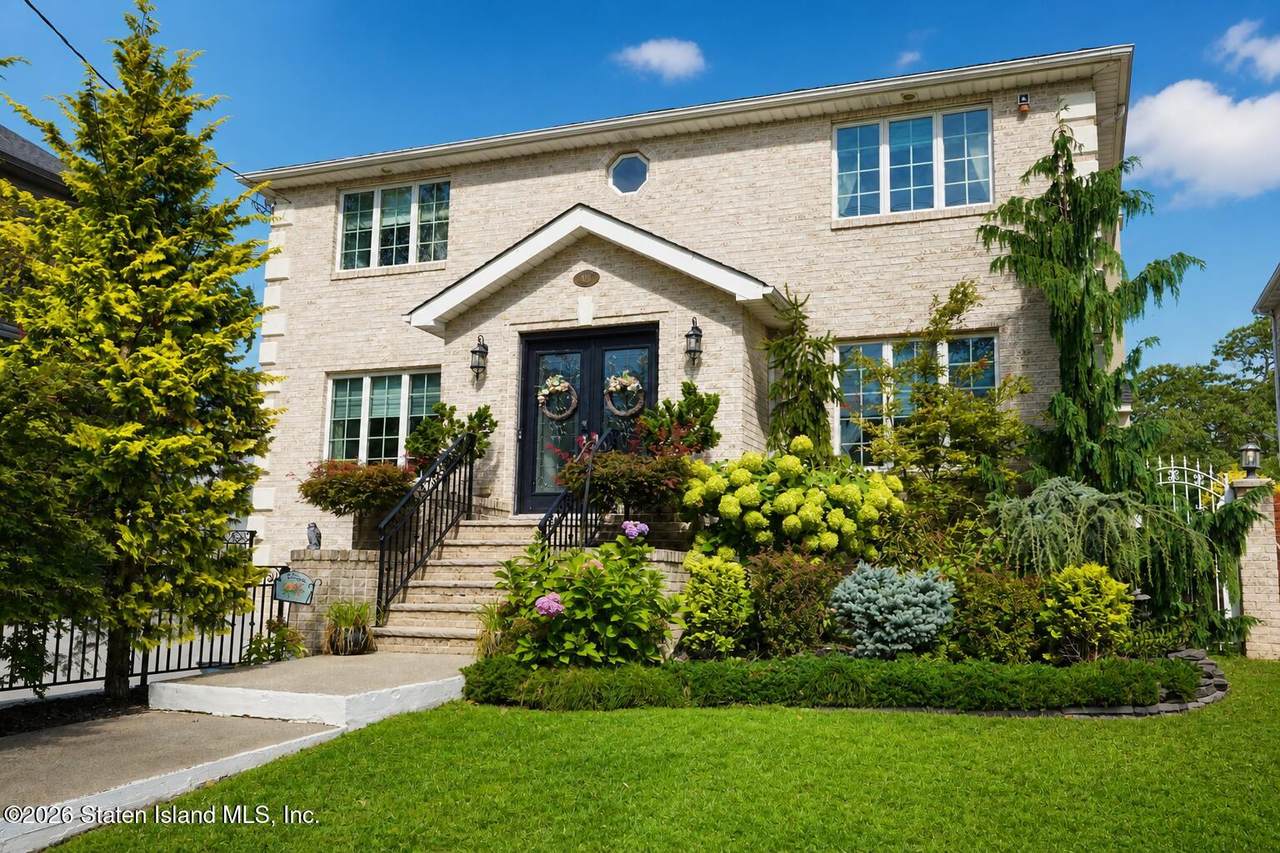 437 Yetman Avenue - Photo 1