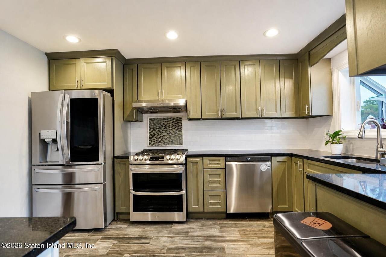 https://bt-photos.global.ssl.fastly.net/statenisland/1280_boomver_1_2605463-2.jpg