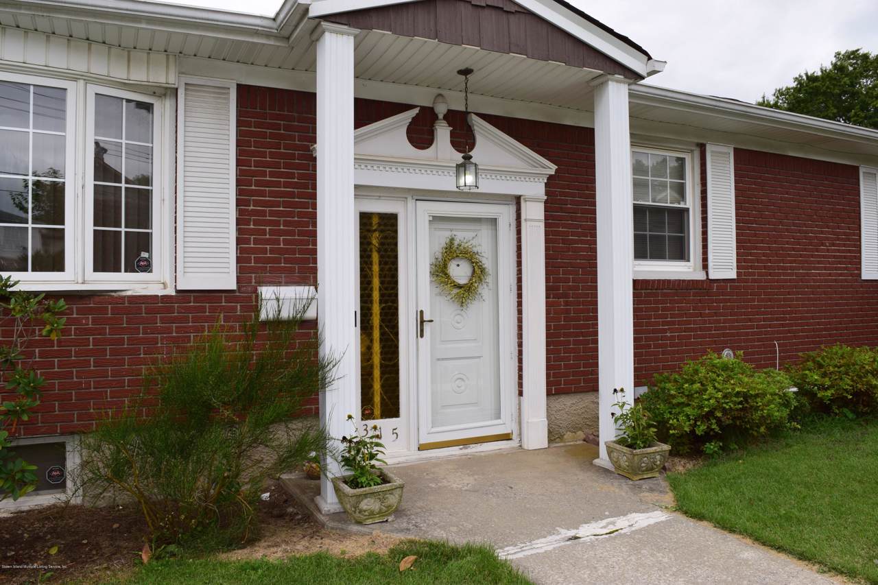 315 Olympia Boulevard - Photo 1