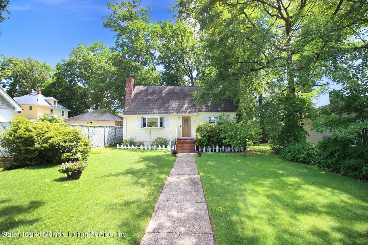 278 Dewey Avenue - Photo 1