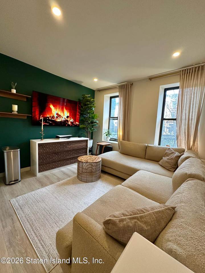 300 8th Avenue - Photo 1
